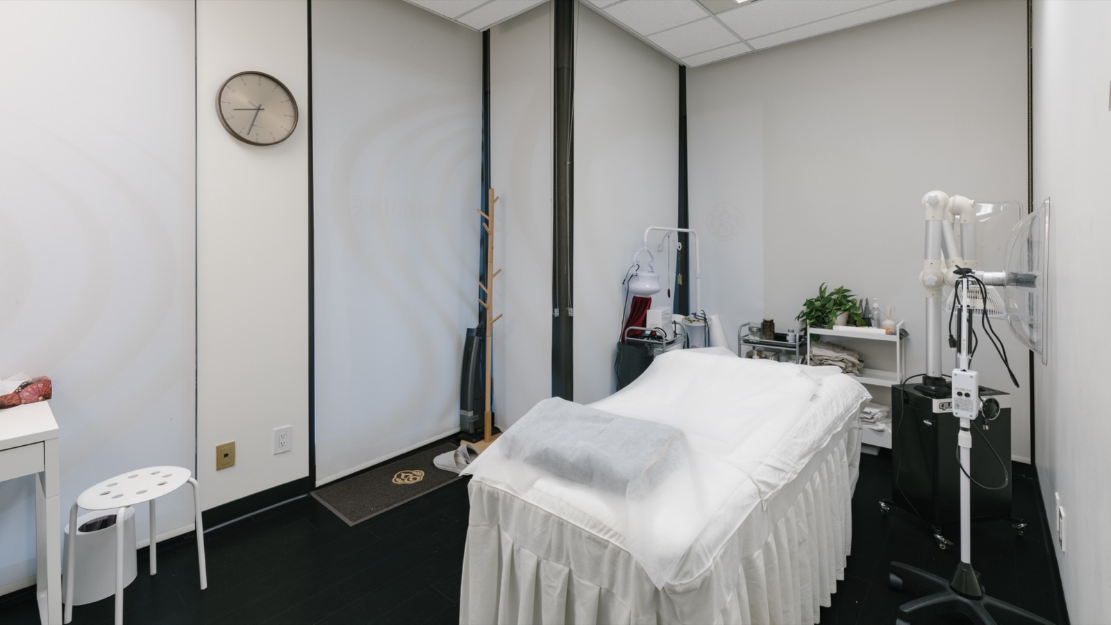 Treatment room at Canadian Western TCM Richmond