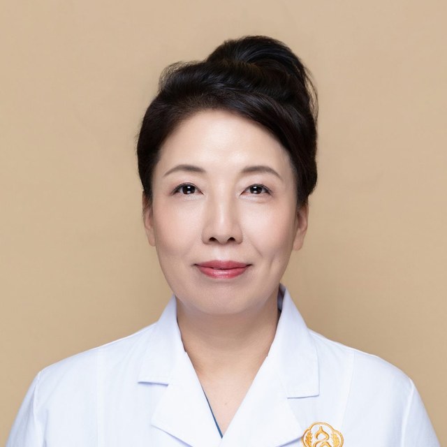 Portrait of Rosa Shu