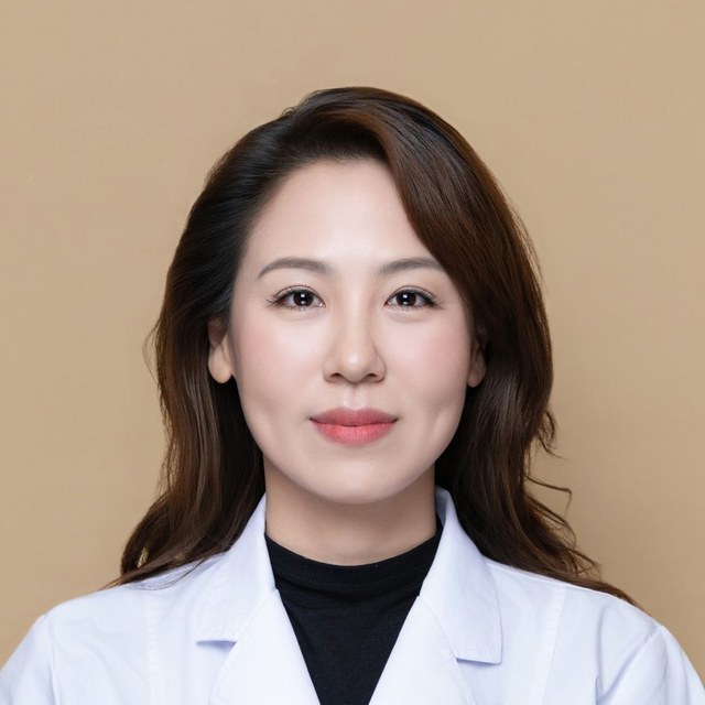 Portrait of Taylor Wang