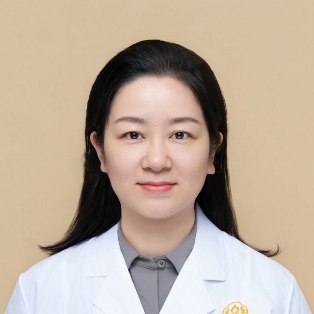 Portrait of Lynn Liu