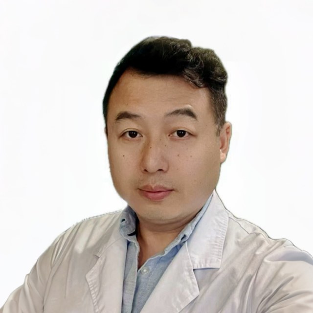 Portrait of Shawn Feng