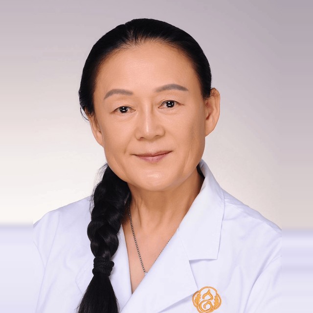 Portrait of Cathy Luo