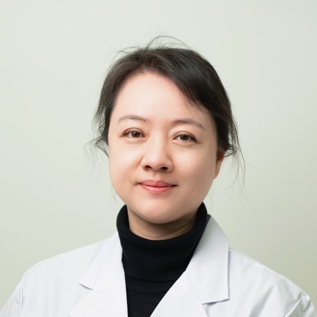 Portrait of Vivian Chen