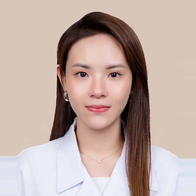 Portrait of Winnie Yang
